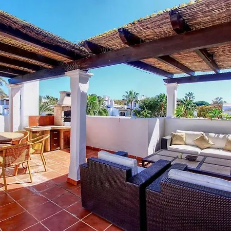 1081 - Golden Beach Jacuzzi Apartment Marbella